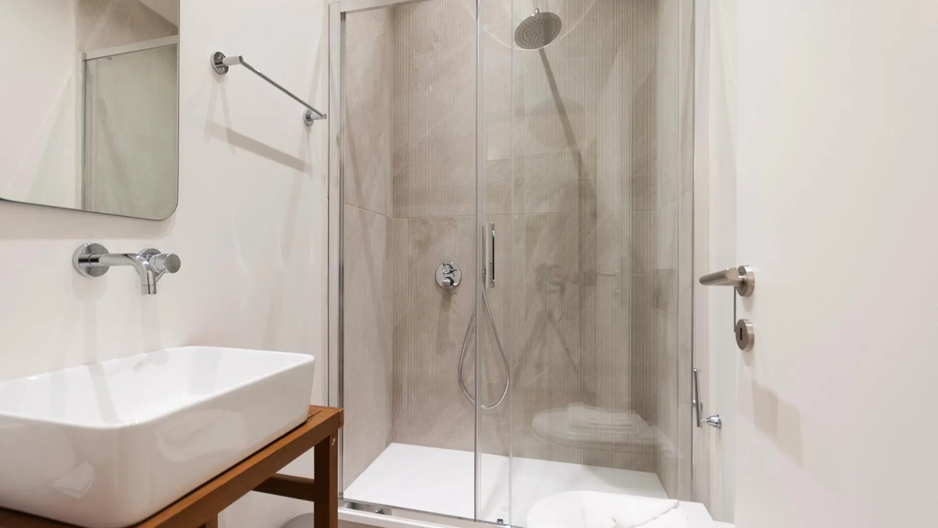 Youhosty - Ticinese Suite 3 Milan Apartment